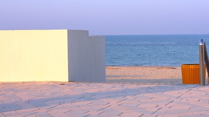 Obraz premium Ocean breeze flows through beachfront spaces, travel blending with contemporary coastal design. Oceanfront architecture offers luxurious beachfront retreats for memorable travel moments.