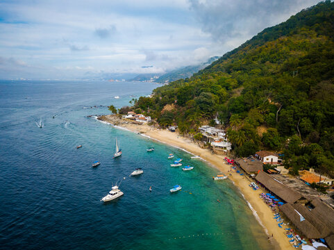 Vista de Dron en Playa Las Animas