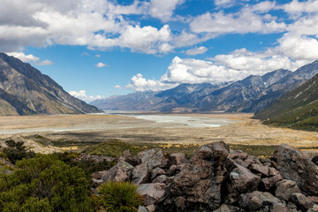 Fototapeta premium Der weitgehend ausgetrocknete Bereich des Lake Pukaki