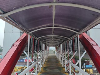 pedestrian bridge in hong kong