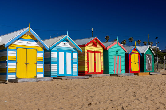 Les cabines de plage de Dendy Street Beach &agrave; Brighton Beach dans la r&eacute;gion de Melbourne en Australie