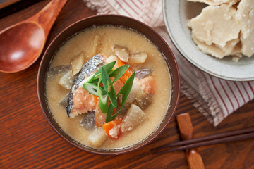 粕汁 - 酒粕を使った日本の伝統的な汁物