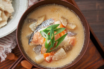 粕汁 - 酒粕を使った日本の伝統的な汁物