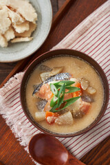 粕汁 - 酒粕を使った日本の伝統的な汁物