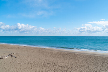 青い空と青い海と砂浜	