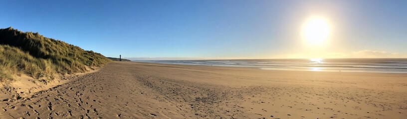 Fototapeta premium Empty Beach Sunrise Calm Ocean
