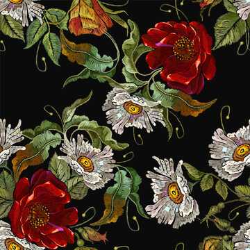 Red roses and white chamomile flowers. Seamless pattern. Fashion spring floral template for clothes, t-shirt design. Embroidery art style
