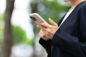 スマートフォン　手元
