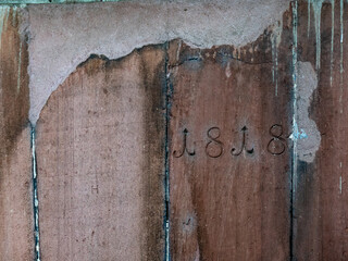 Feuchte und verschmutzte Brücke