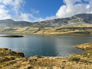 The alpine lake Tannensee or Tannen Lake in the Uri Alps mountain massif, Kerns - Canton of Obwalden, Switzerland (Kanton Obwald, Schweiz)