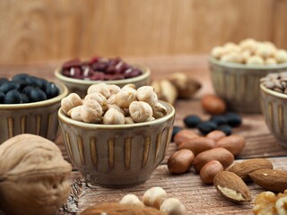 유기농 슈퍼푸드, 땅콩, 호두, 아몬드, 캐슈넛, 브라질너트, 콩, 팥, 검은콩, 병아리콩, 렌틸콩