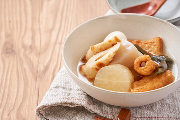 おでん - 和の食卓を彩る冬の定番料理