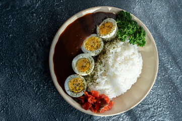 ゆでたまごカレー