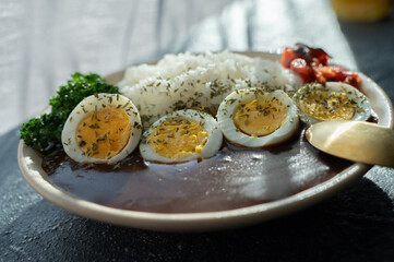 ゆでたまごカレー