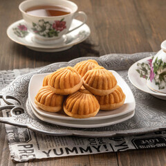 Bahulu cake, the little one that always makes you miss it! The texture is crispy on the outside and soft on the inside, combined with the right sweet taste, making it an all-time favorite snack. 