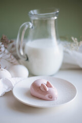 cute easter menu idea: jelly easter bunny