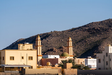 Kleiner Ort mit Moschee am Wadi Al Nakhar, Oman