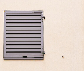 Mod&egrave;le de volet en aluminium 