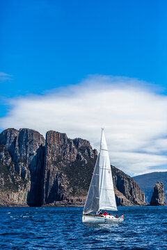 Sailing by Seacliffs