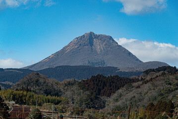 Mount Yufu – The Majestic Twin-Peaked Mountain of Kyushu