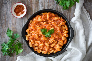 Baked beans with spices
