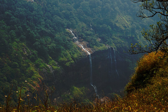Vehicles are not allowed in matheran and mode of transport is horse. This picture is taken from Louisa Point Matheran.