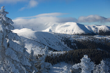 winter mountain panorama © Pawe