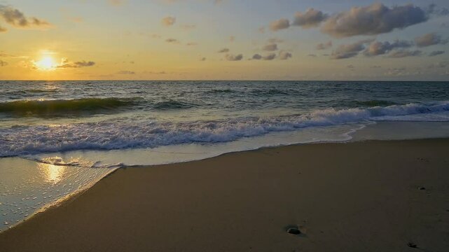Nordseestrand bei Sonnenuntergang, Stenbjerg, Snedsted, Nationalpark Thy, Nordsee, Nordj&uuml;tland, D&auml;nemark
