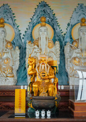 Obraz premium Wuji Tianyuan Temple: A Majestic Marvel of Taiwan’s Spiritual and Architectural Beauty
