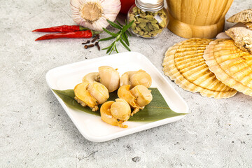 Delicous luxury baked seafood scallops