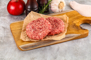 Raw round beef cutlet minced meat
