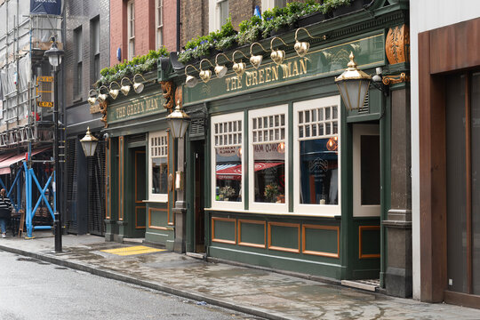 Traditional english pub in London