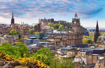 Fototapeta premium Edinburgh skyline at day from calton hill, Scotland