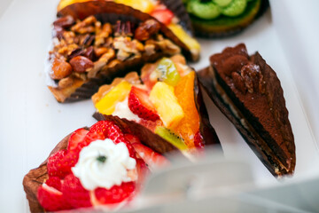 箱に入ったケーキ_お土産