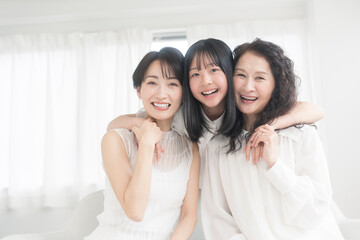 3世代母娘のビューティーイメージ