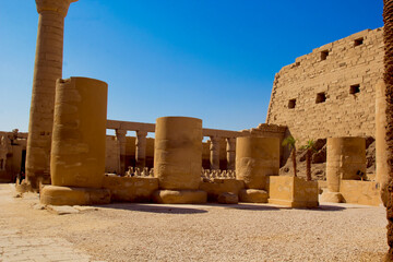 columns of the karnak temple luxor egypt	