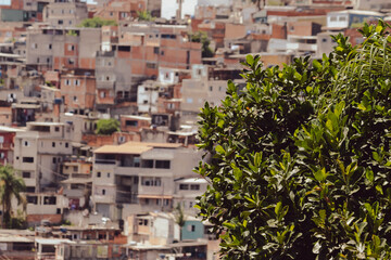 Obraz premium Vista de bairro periférico da zona sul de São Paulo, Brasil.