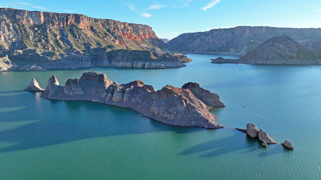 Imagen del embalse en el r&iacute;o Atuel, San Rafael, Mendoza, Argentina