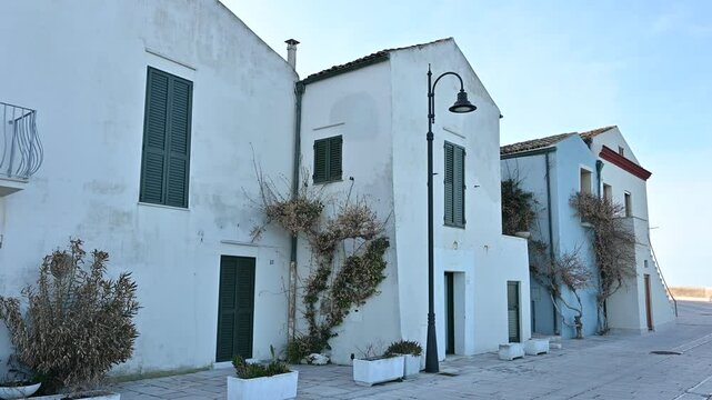 Termoli is an Italian town of 32 953 inhabitants in the province of Campobasso in Molise. Termoli is located along the Adriatic coast. 