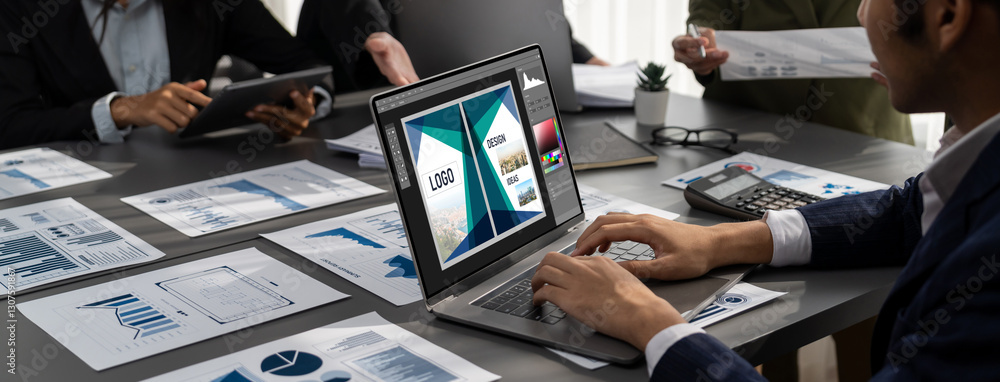 Aufkleber graphic designer software for modern design of web page and commercial brisk ads showing on the comp