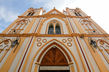 Obraz premium Colorful Church in Coatepec, Mexico