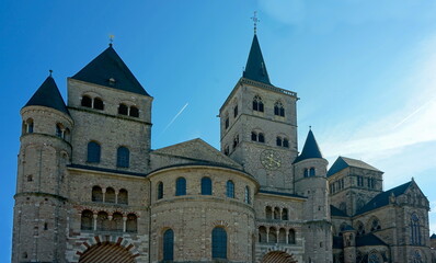 Der Trierer Dom von außen