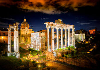 Fototapeta premium Roman Forum before sunrise alit