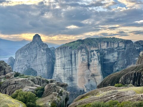 cliffs in meteora greece