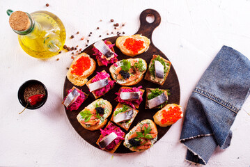 bread with seafood and vegetables