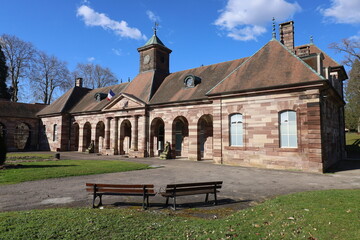 Les thermes, vue de l'extérieur, ville de Luxeuil-Les-Bains, département de la Haute-Saône,...