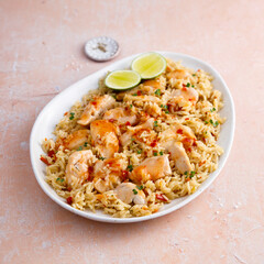 Rice and chicken and sweet chili sauce