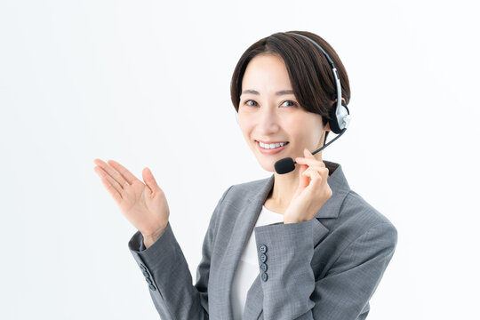オペレーターのミドルの女性