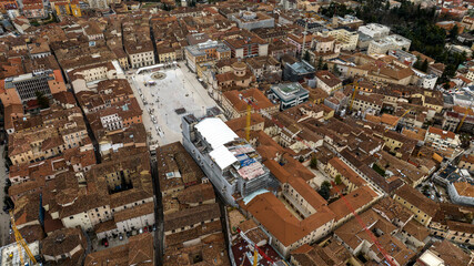 Obraz premium Aerial view of the Piazza del Duomo, also known as Piazza del Mercato. It is the largest and most important square in the historic center of L'Aquila, in Abruzzo, Italy.