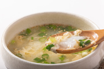 溶き卵と白菜の中華スープ